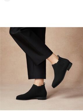 Women’s Black Knit Chelsea Ankle Boots